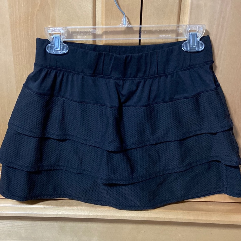 Kyodan black skirt with ruffles - size small